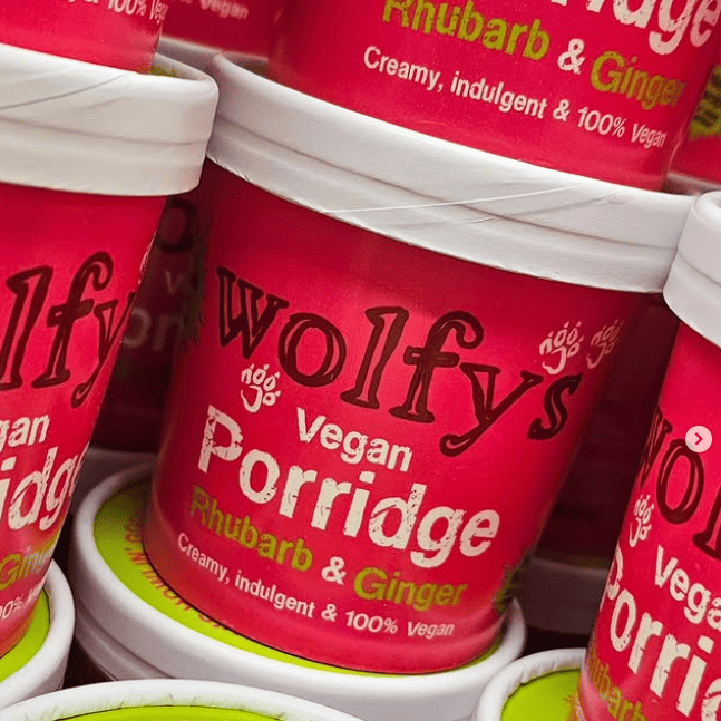 Vegan Rhubarb and Ginger Porridge Pots